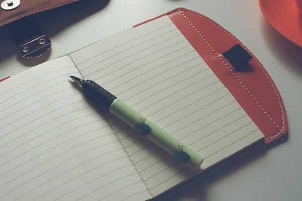 高考作文难？最新解析出炉！AI纷纷交卷